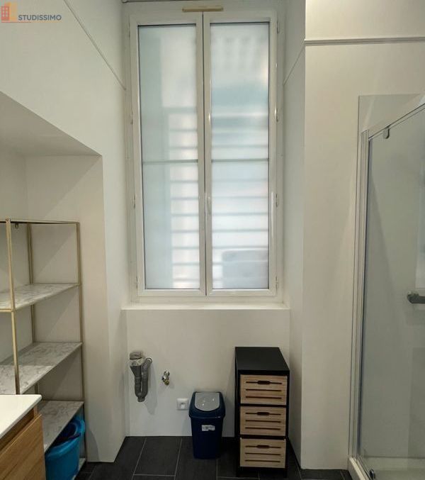 Studio meublé 16m² La Roche-sur-Yon - Centre-ville, calme - Photo 2