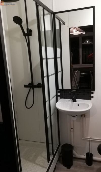 Studio meublé 16m² La Roche-sur-Yon centre - Meublé, wifi gratuit - Photo 3