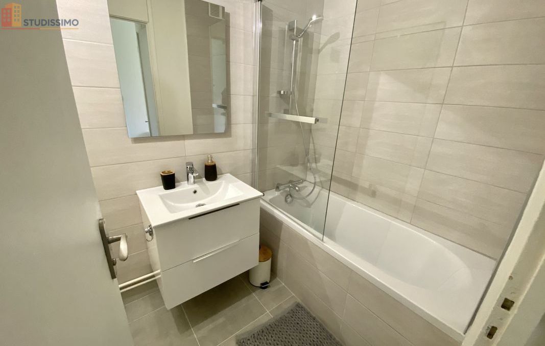 Studio meublé 22m² La Roche-sur-Yon - Cosy, proche centre-ville - Photo 4