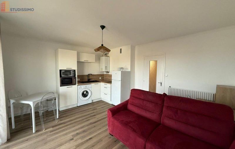 Studio meublé 25m² La Roche-sur-Yon - Rénové, dernier étage - Photo 8