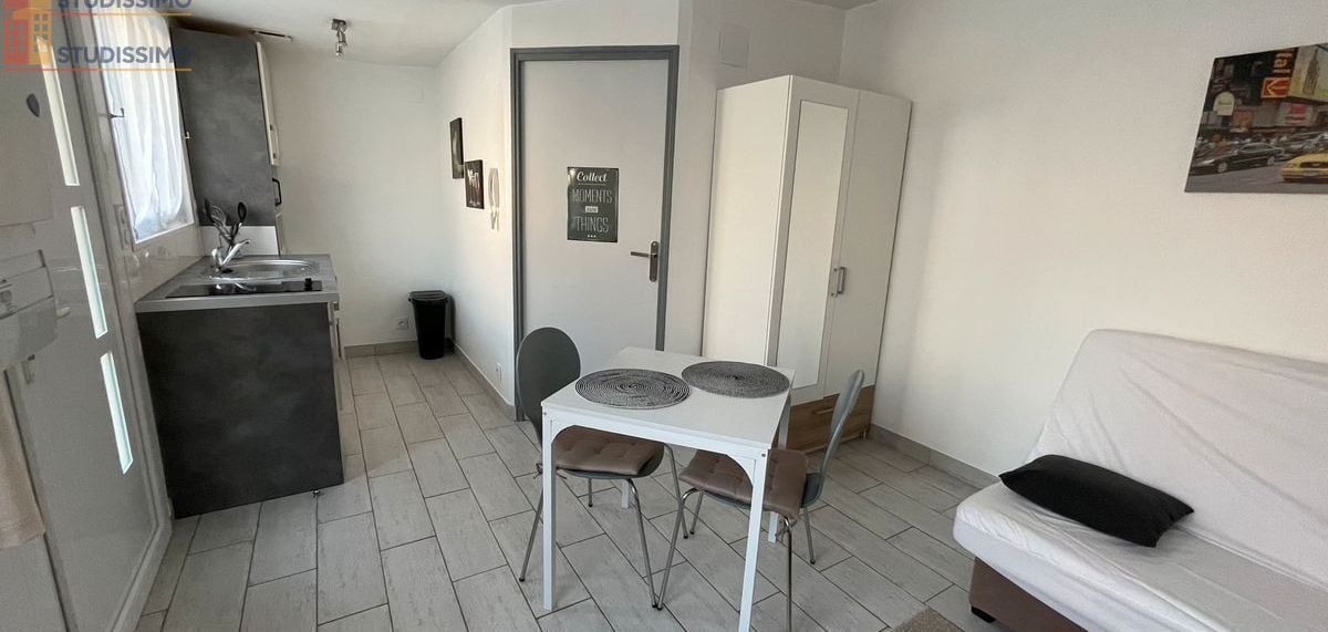 Studio meublé 21m² Luçon - Proche Lycée, meublé - Photo 4