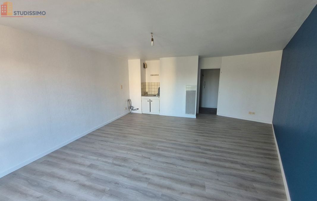 Studio 33m² La Roche-sur-Yon - Rénové, proche Sacré-Cœur - Photo 7