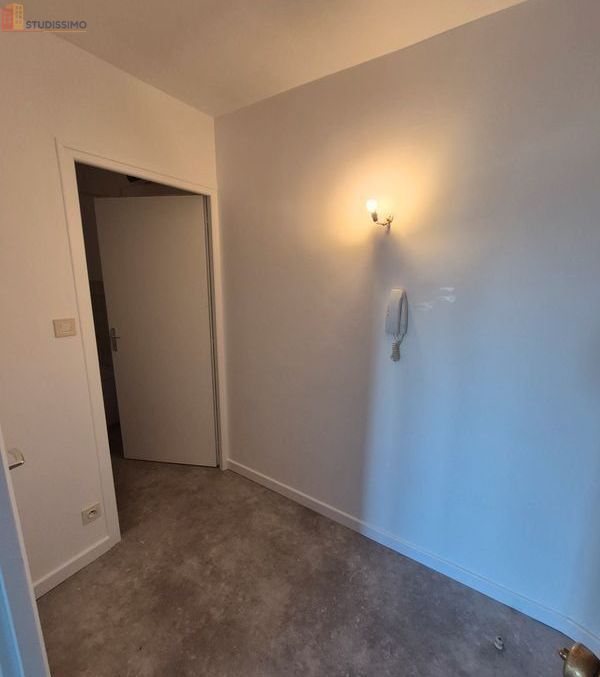 Studio 33m² La Roche-sur-Yon - Rénové, proche Sacré-Cœur - Photo 3