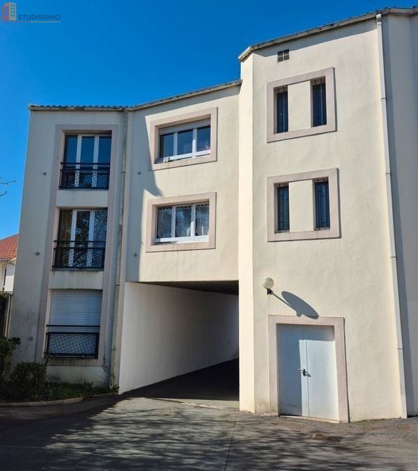 Studio 33m² La Roche-sur-Yon - Rénové, proche Sacré-Cœur - Photo 2