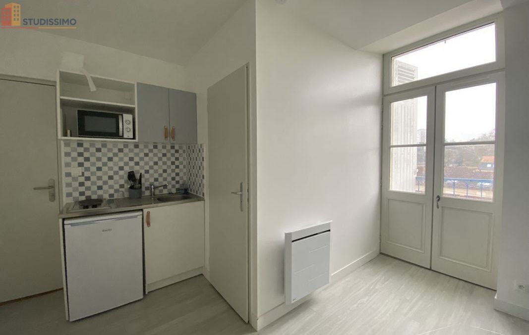 Studio meublé 17m² Poitiers - Meublé, DPE C - Photo 4