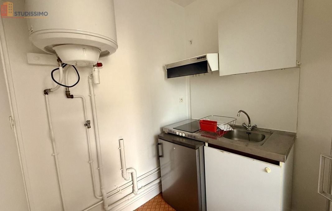 Studio meublé 21m² Poitiers centre - Lumineux - Photo 1