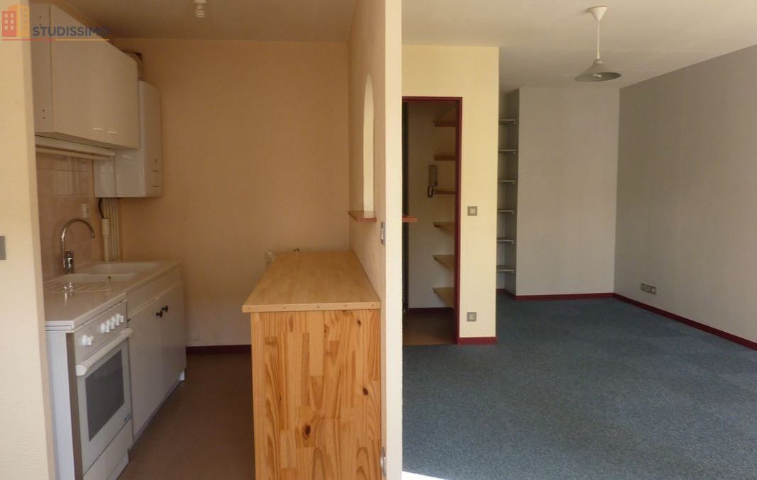 Studio 36m² Poitiers - Grand, parking sous-sol - Photo 4