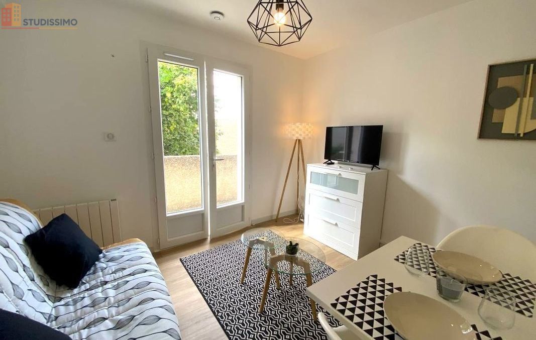 Studio meublé 16m² Poitiers - Rénové, lumineux et calme - Photo 2