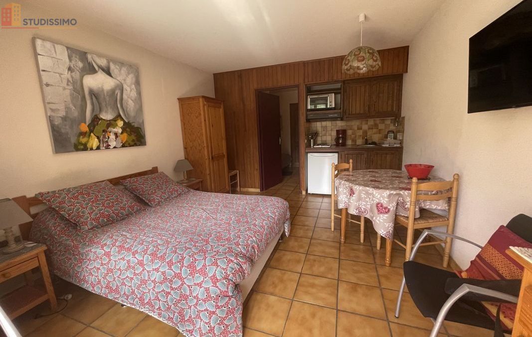 Studio 24m² Prats-de-Mollo-la-Preste - Étage 2/3, DPE C - Photo 6