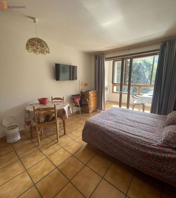 Studio 24m² Prats-de-Mollo-la-Preste - Étage 2/3, DPE C - Photo 5