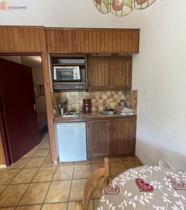 Studio 24m² Prats-de-Mollo-la-Preste - Étage 2/3, DPE C - Photo 2