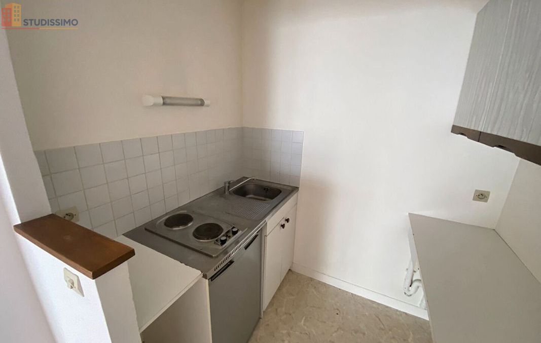 Studio 25m² Poitiers centre - Étage élevé, lumineux - Photo 3