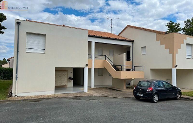 Studio 19m² Poitiers 86000 - DPE D, 1er étage - Photo 2