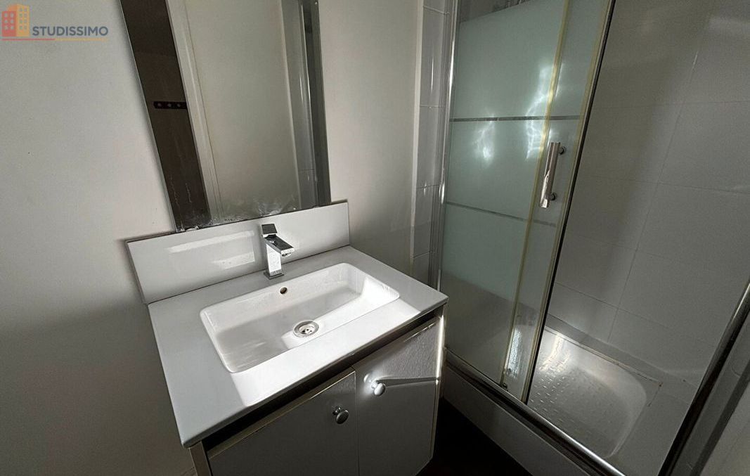 Studio 28m² Poitiers centre - Étage élevé, lumineux - Photo 4