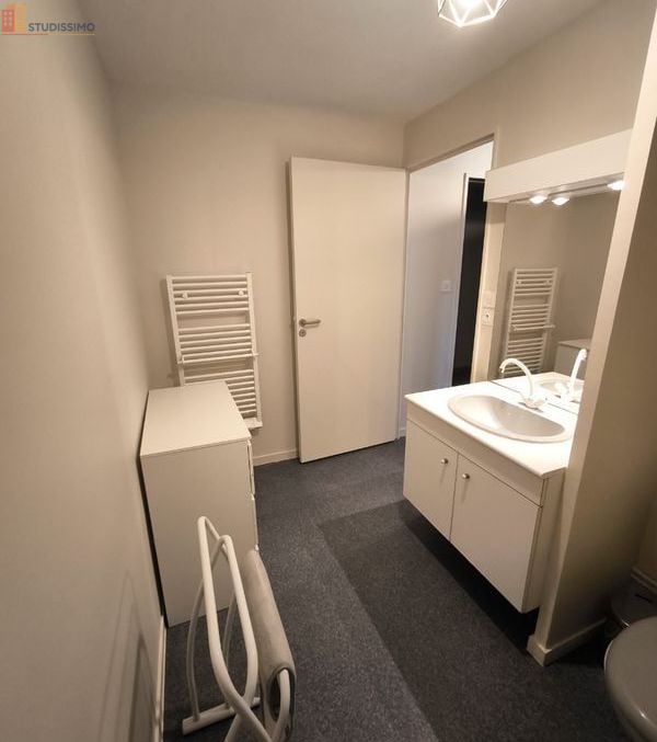 Studio meublé 21m² Poitiers - Entièrement rénové, idéal étudiant - Photo 2