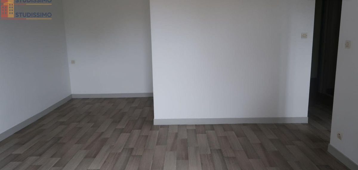 Studio 34m² Scorbé-Clairvaux - 1 pièce, lumineux - Photo 12