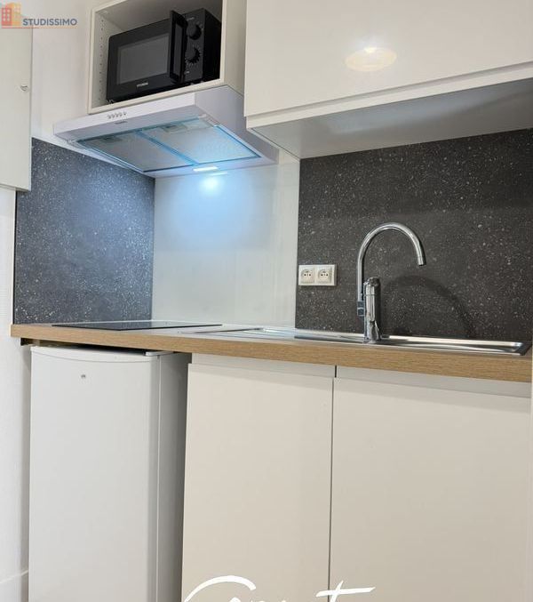 Studio meublé 24m² Poitiers - Meublé, 1er étage - Photo 1