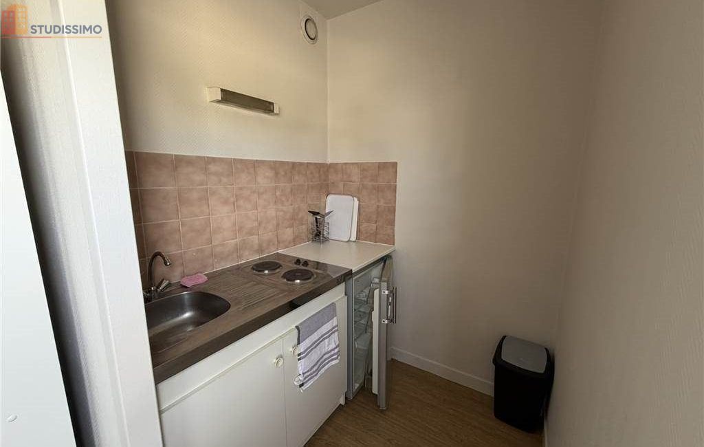 Studio meublé 25m² Poitiers - Meublé, DPE C - Photo 4