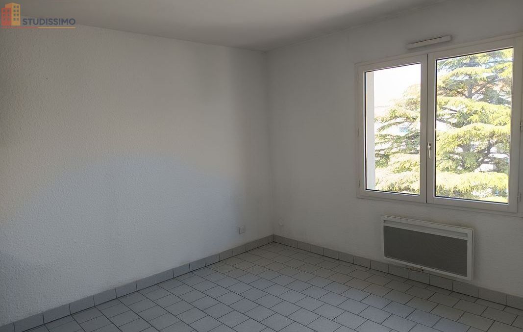 Studio 20m² Poitiers 86000 - Non meublé, parking - Photo 1