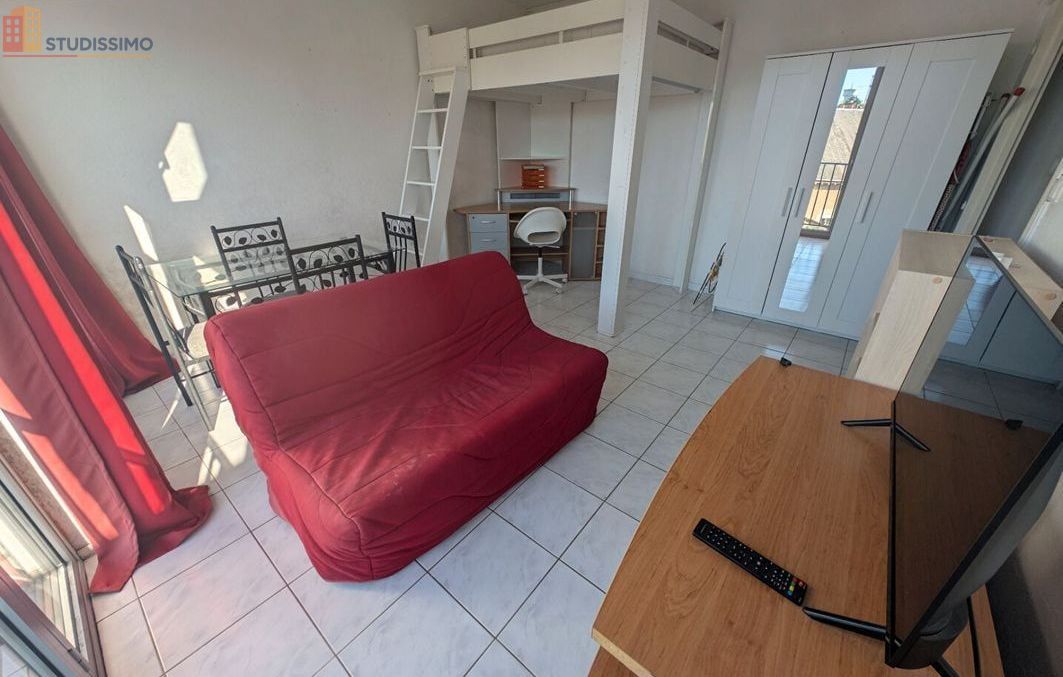 Studio meublé 27m² Poitiers - Meublé, dernier étage - Photo 3