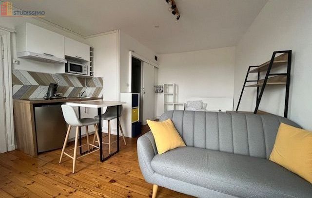 Studio meublé 21m² Poitiers - Meublé, dernier étage - Photo 4