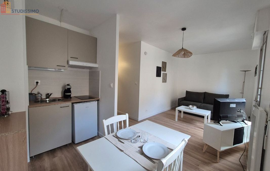 Studio meublé 23m² Poitiers centre - Lumineux, 2e étage - Photo 2