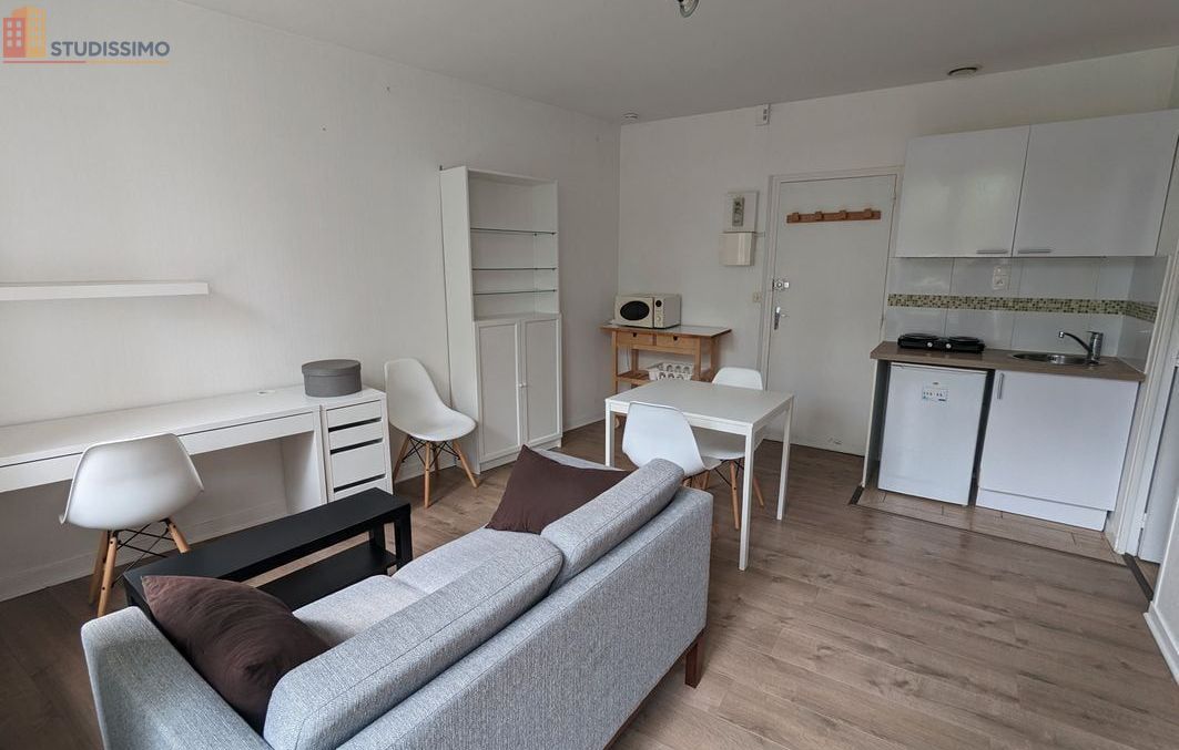 Studio meublé 25m² Poitiers centre - Calme, lumineux - Photo 2