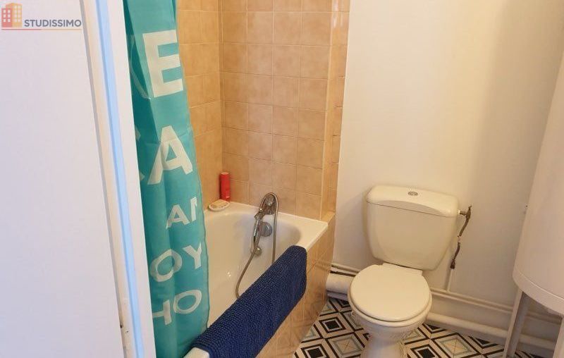 Studio 25m² Poitiers centre - Traversant, meublé - Photo 2