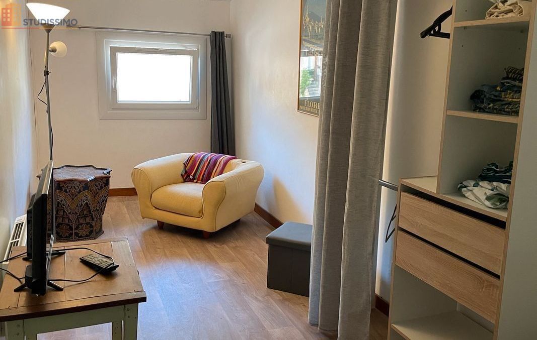 Studio meublé 30m² Valdivienne 86300 - Duplex, meublé - Photo 2