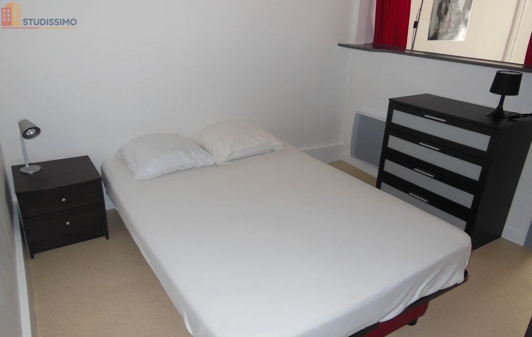 Studio meublé 21m² Châtellerault - Grand, coin nuit - Photo 5