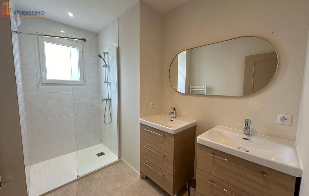 Studio meublé 13m² Mignaloux-Beauvoir - Balcon, parking - Photo 2