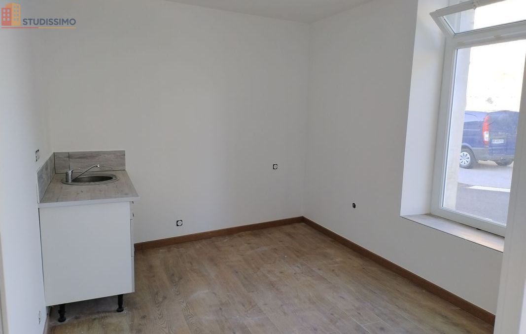 Studio 50m² Archigny - Accessible PMR - Photo 3