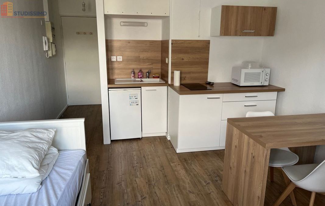 Studio meublé 21m² Poitiers centre - Lumineux, 2e étage - Photo 4