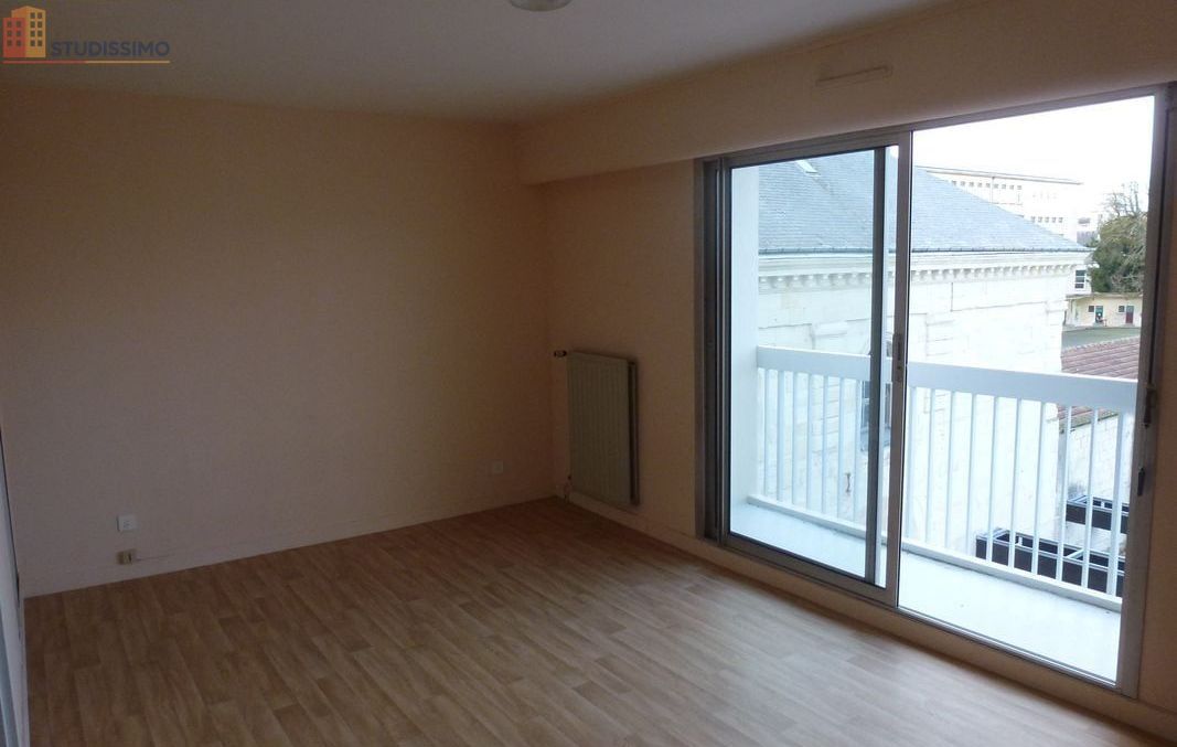 Studio 29m² Châtellerault centre-ville - Photo 2