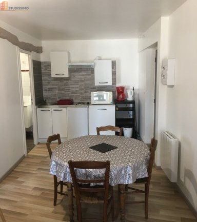 Studio à Lussac-les-Châteaux