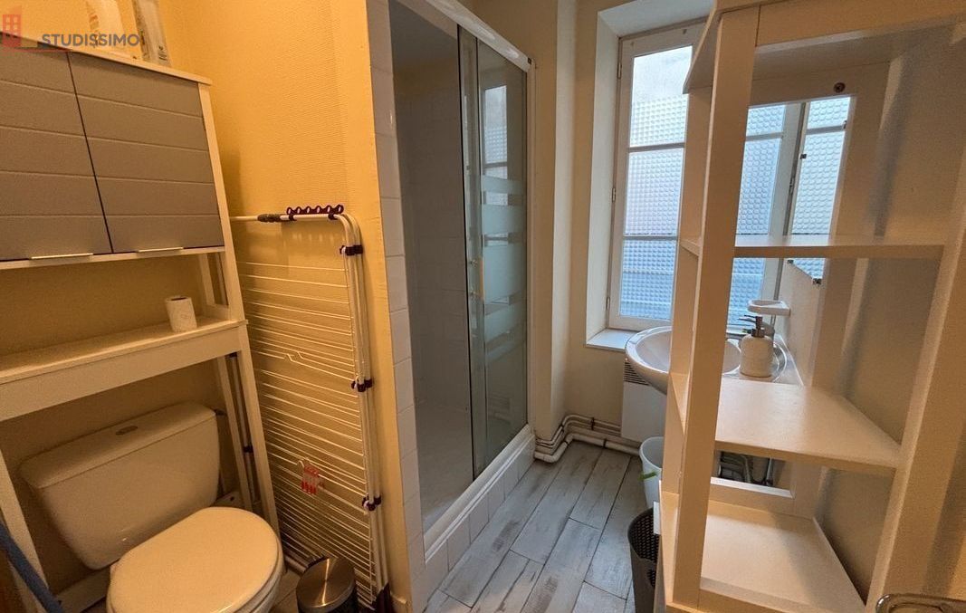 Studio meublé 25m² Poitiers centre - Proche Notre-Dame - Photo 1