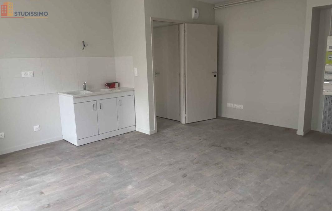 Studio 28m² Saint-Florentin - Aucun caractère mentionné - Photo 3