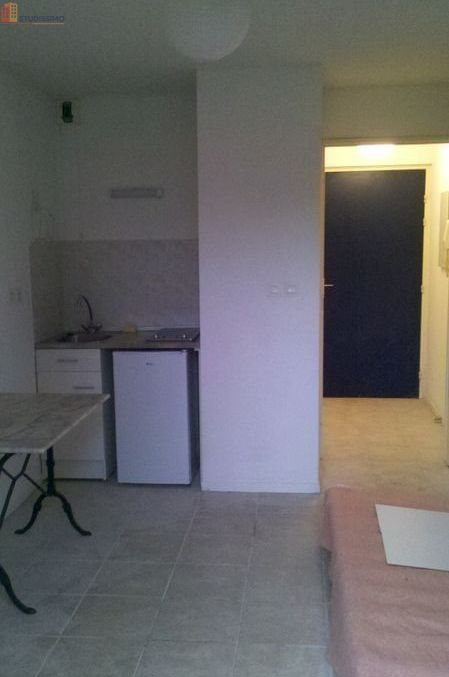 Studio meublé 17m² Auxerre - Meublé, DPE D - Photo 2