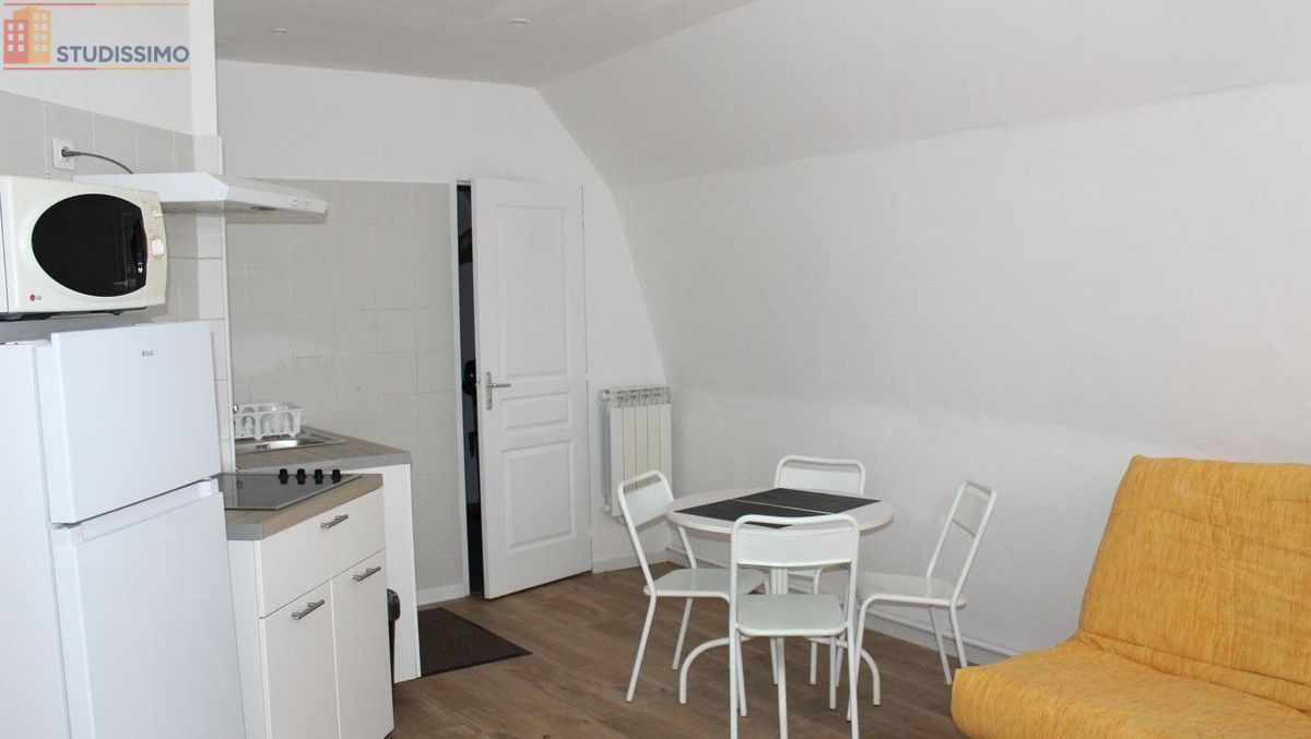 Studio meublé 25m² Tonnerre centre - Meublé, centre-ville - Photo 2