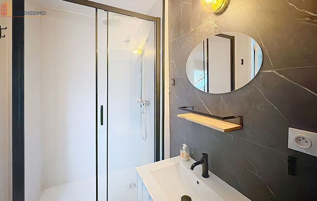 Studio meublé 17m² Limoges 87000 - Meublé, dernier étage - Photo 5