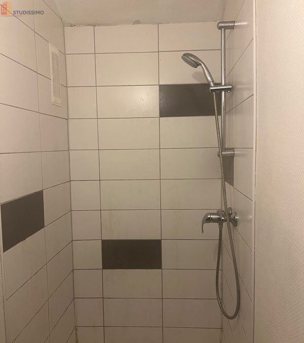 Studio meublé 9m² Belfort - Calme, dernier étage - Photo 2