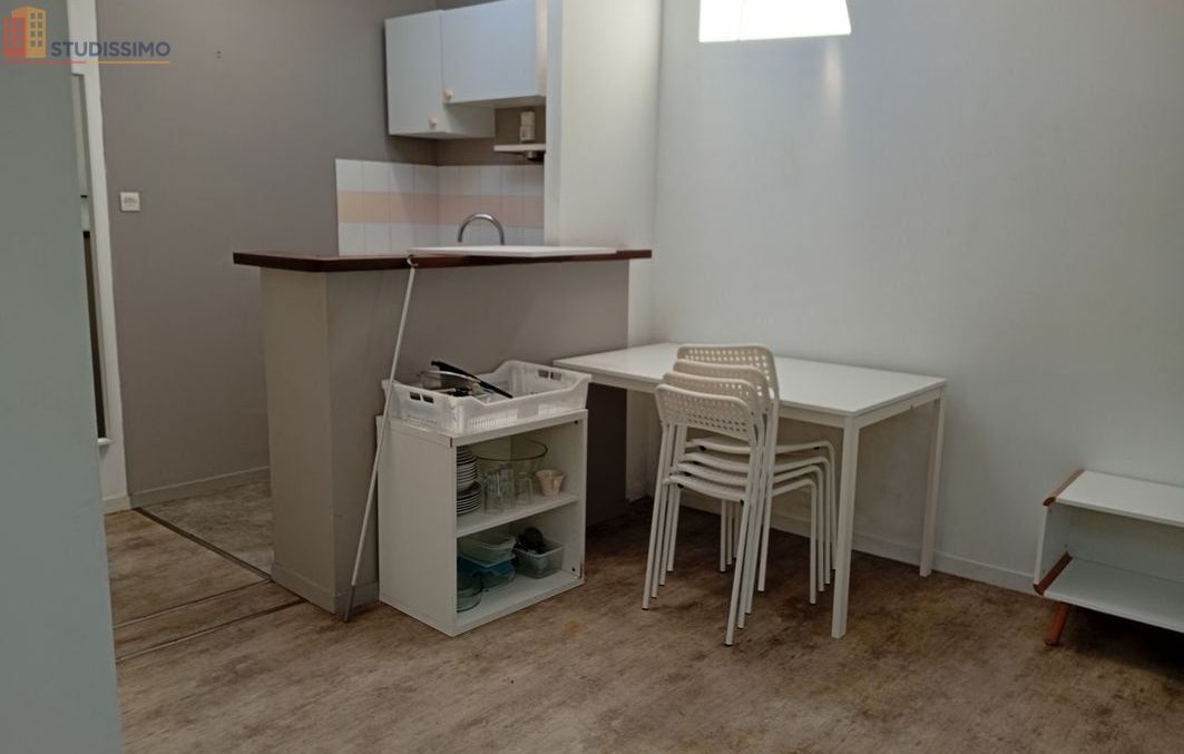 Studio meublé 30m² Limoges 87000 - Meublé, dernier étage - Photo 4