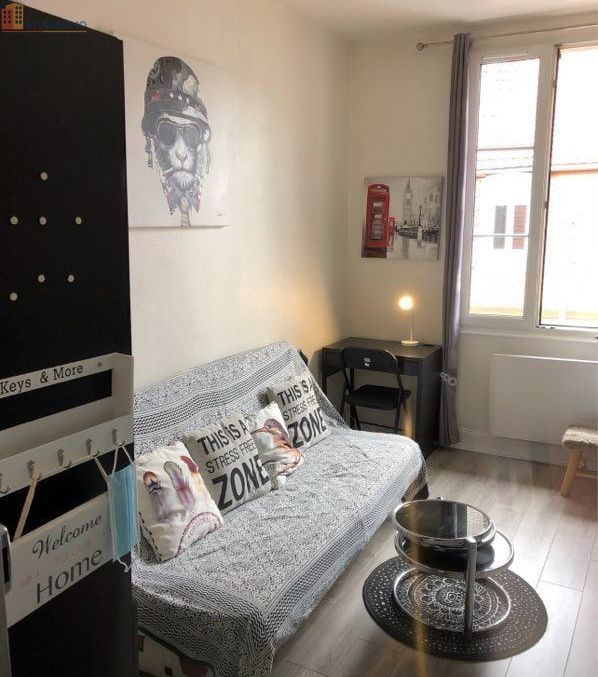 Studio meublé 16m² Belfort centre - Calme, lumineux - Photo 2
