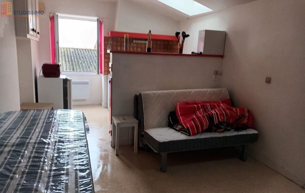 Studio 23m² Airvault - Garage - Photo 1