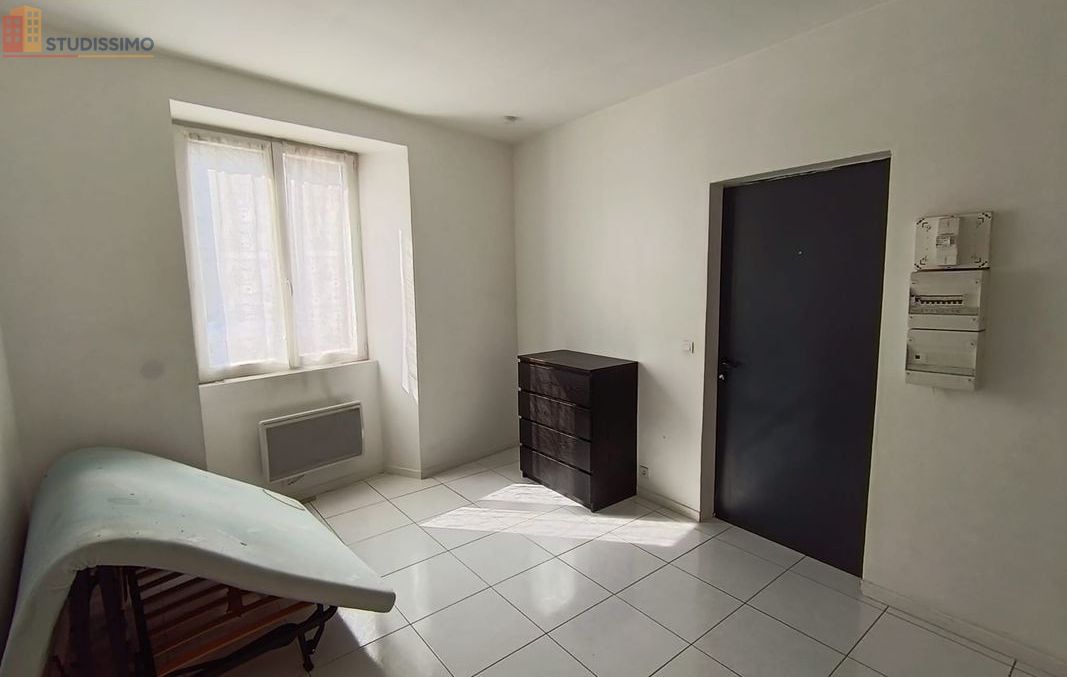 Studio 19m² Corbeil-Essonnes - Meublé, chauffage collectif - Photo 2