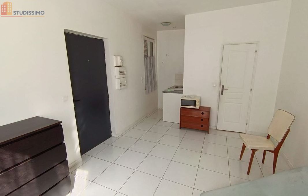 Studio à Corbeil-Essonnes