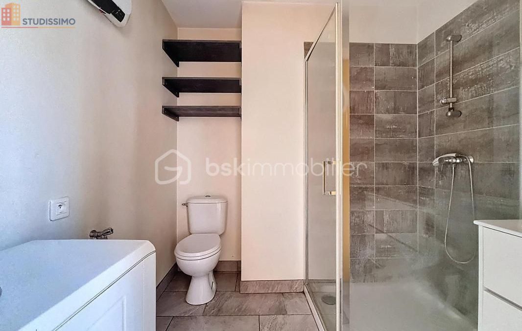 Studio 26m² Castres - - Photo 4