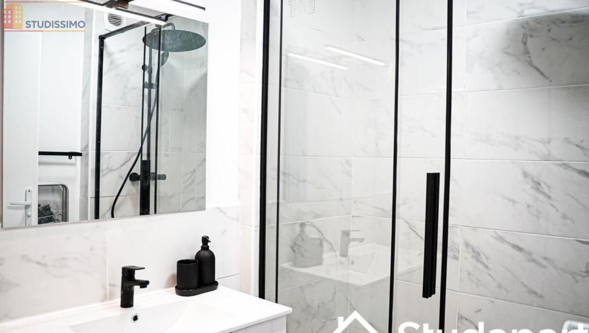 Studio meublé 9m² Évry-Courcouronnes - Meublé, 3e étage - Photo 1