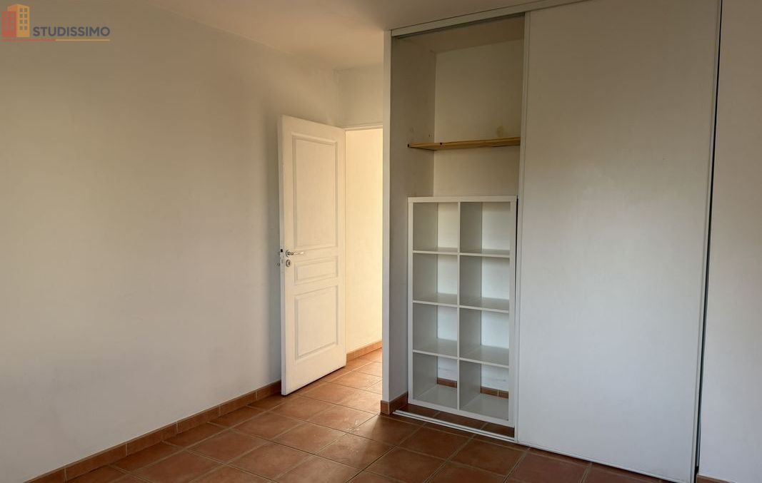 Studio 41m² L'Isle-sur-la-Sorgue - Lumineux, 1er étage - Photo 3