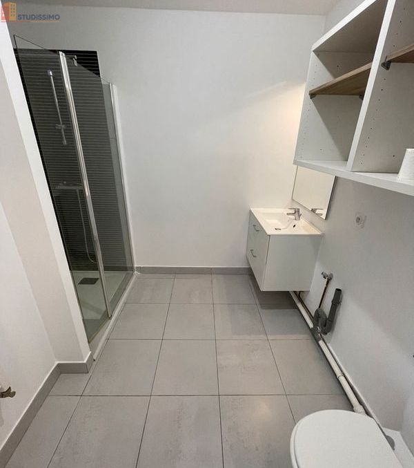 Studio 32m² Ballancourt-sur-Essonne - Parking, dernier étage - Photo 3